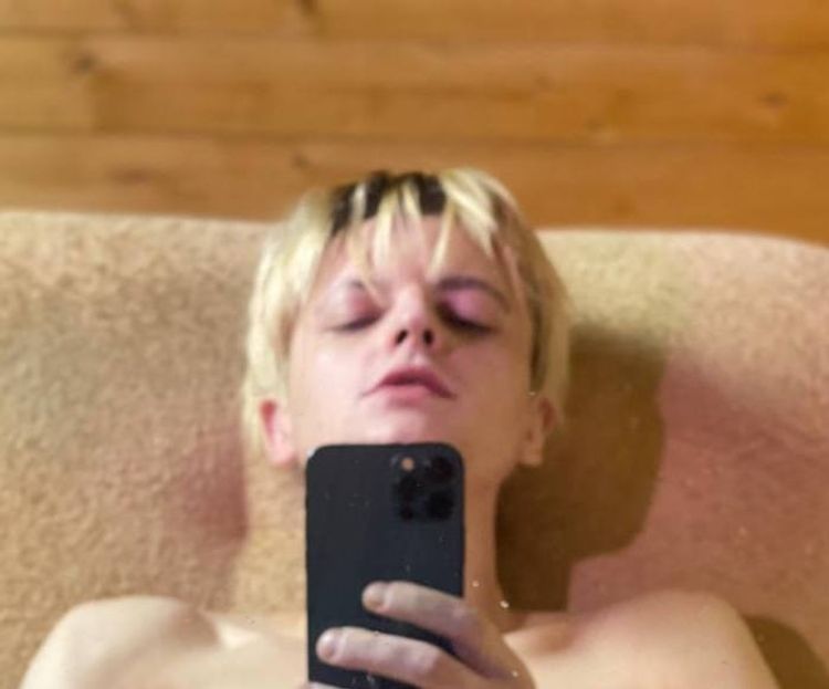 ARTEM $UCHKOV๐คฉ