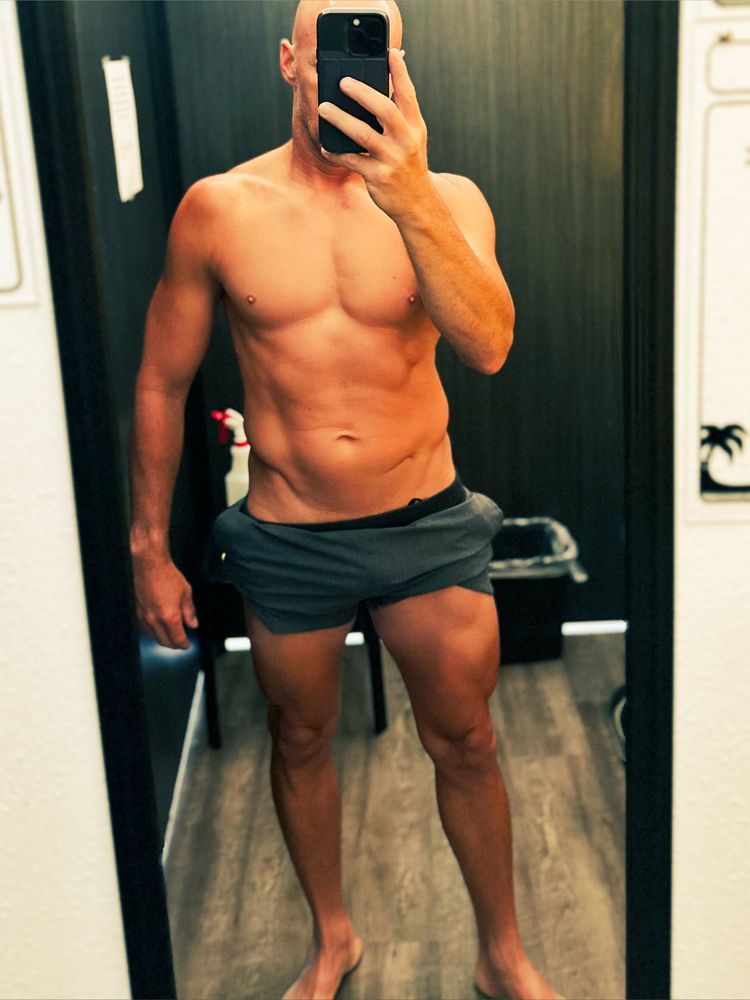 BRAD ๐ช๐ผ๐ฅThe Naked Trainer
